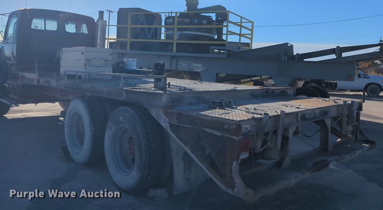 image for item ER4579 2006 Sterling L9500 flatbed truck