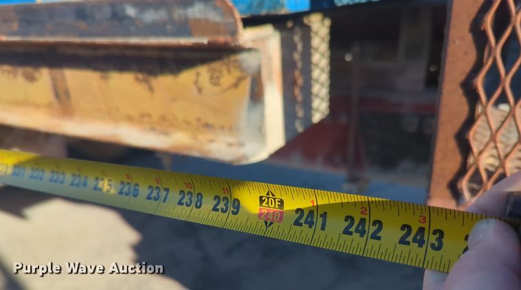 image for item ER4579 2006 Sterling L9500 flatbed truck