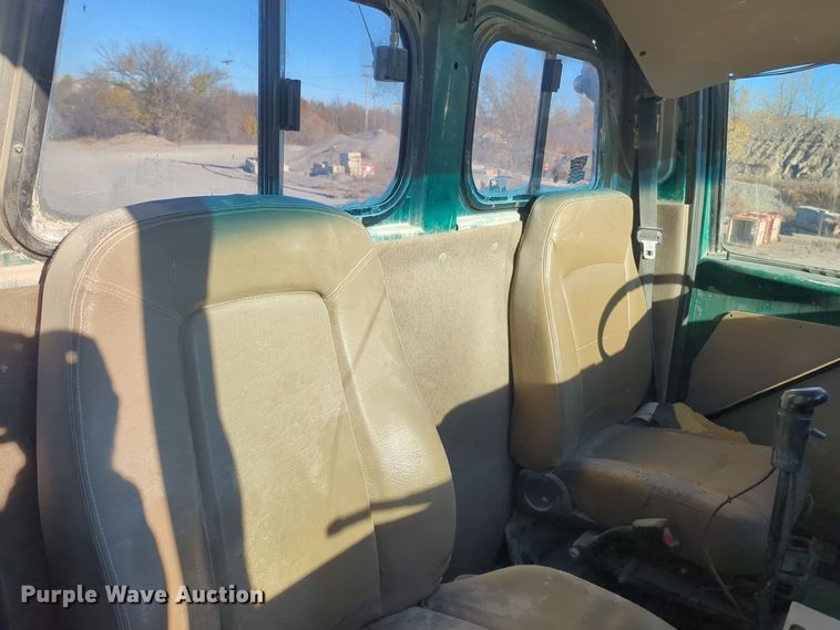 image for item ER4579 2006 Sterling L9500 flatbed truck