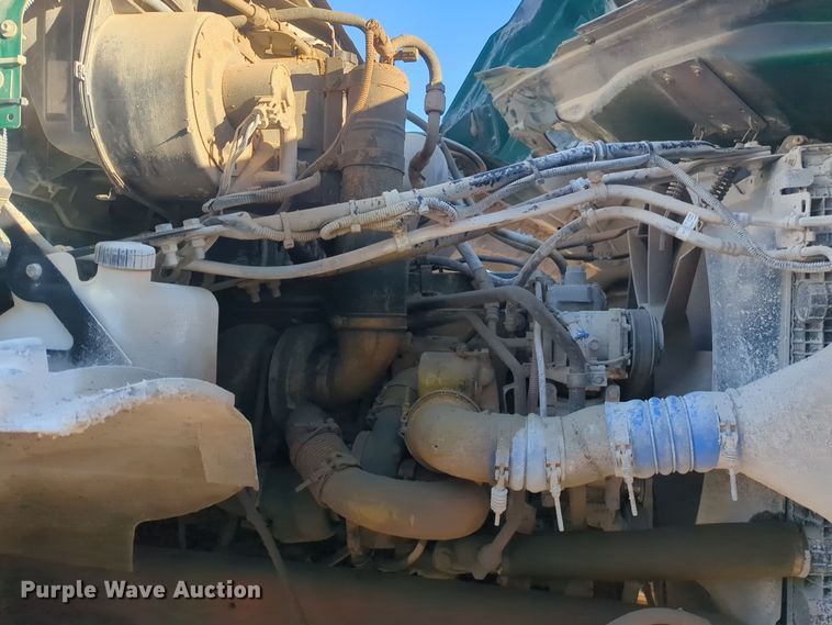 image for item ER4579 2006 Sterling L9500 flatbed truck