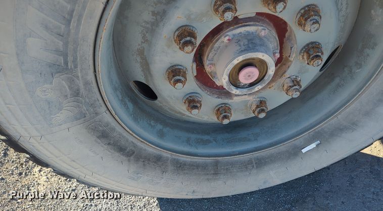 image for item ER4579 2006 Sterling L9500 flatbed truck