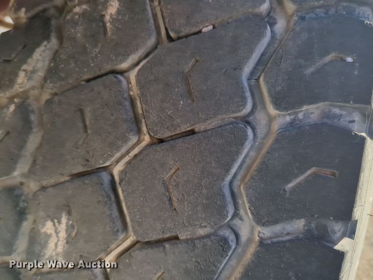 image for item ER4579 2006 Sterling L9500 flatbed truck