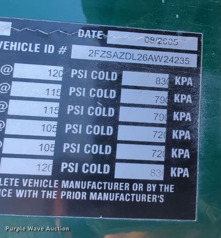 image for item ER4579 2006 Sterling L9500 flatbed truck