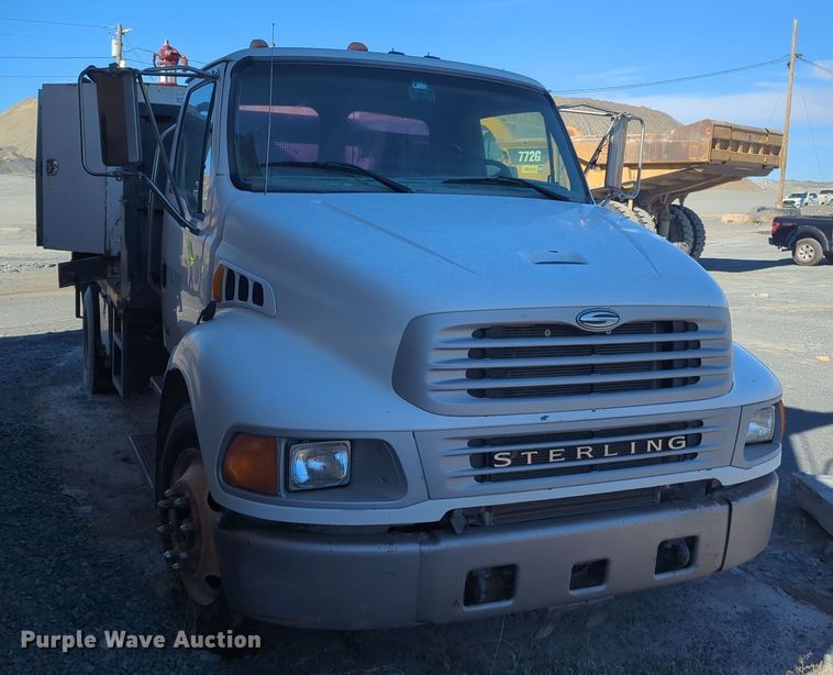 image for item ER4582 2007 Sterling Acterra flatbed truck