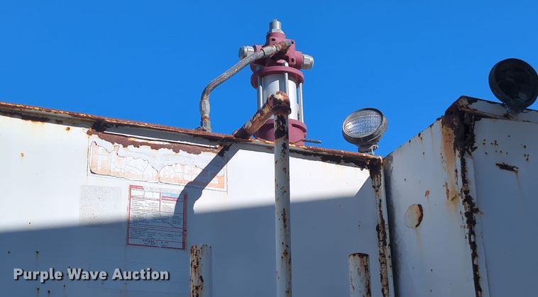 image for item ER4582 2007 Sterling Acterra flatbed truck