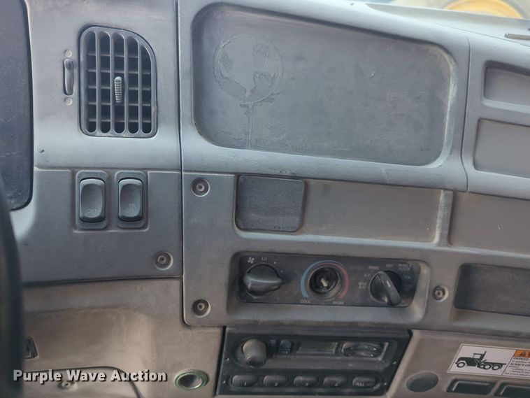 image for item ER4582 2007 Sterling Acterra flatbed truck