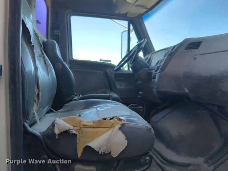 image for item ER4582 2007 Sterling Acterra flatbed truck