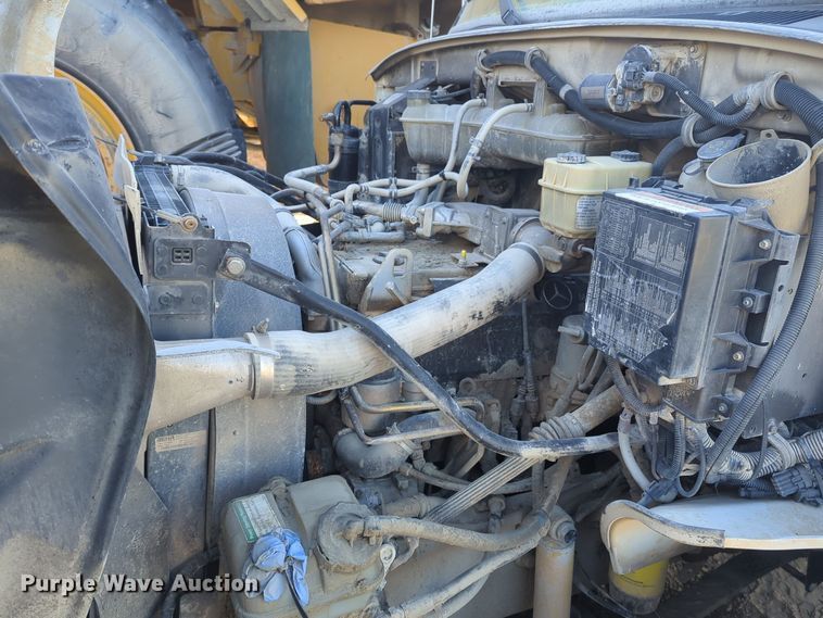 image for item ER4582 2007 Sterling Acterra flatbed truck