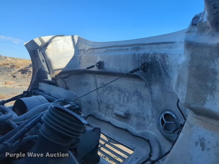 image for item ER4582 2007 Sterling Acterra flatbed truck