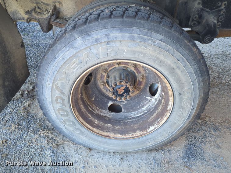 image for item ER4582 2007 Sterling Acterra flatbed truck