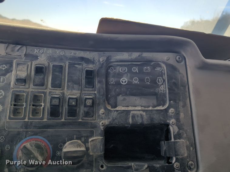 image for item ER4583 2000 Caterpillar 773D haul truck