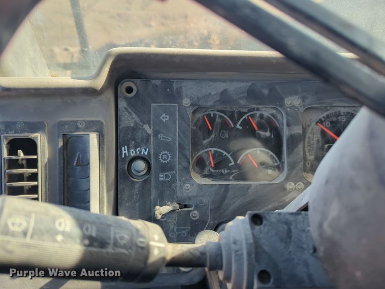 image for item ER4583 2000 Caterpillar 773D haul truck