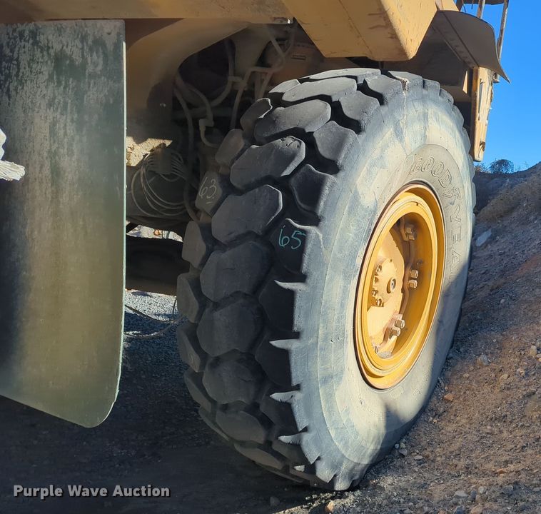 image for item ER4583 2000 Caterpillar 773D haul truck