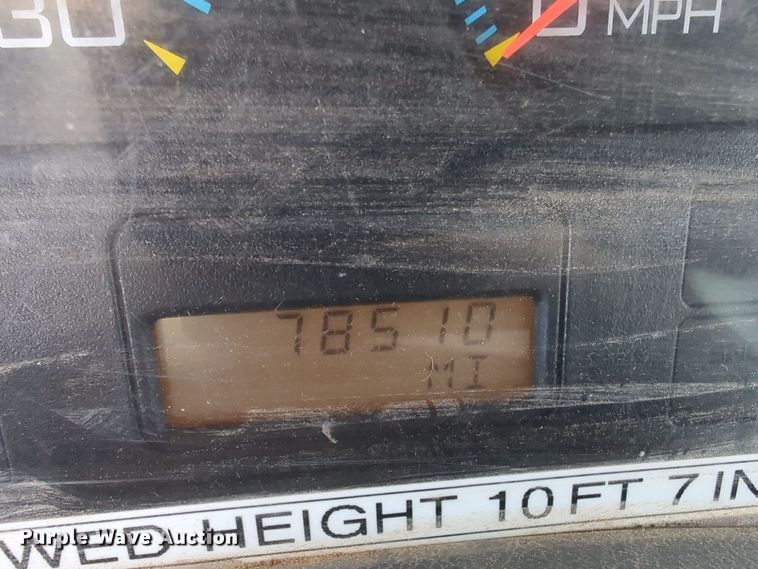 image for item ER4588 2002 International 4300 pressure digger truck