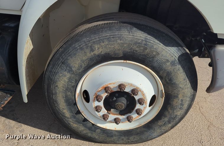 image for item ER4588 2002 International 4300 pressure digger truck