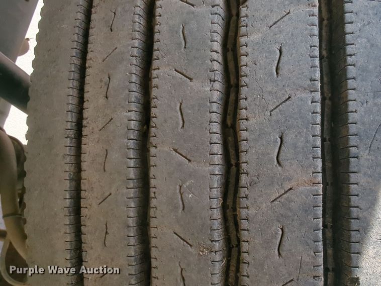 image for item ER4588 2002 International 4300 pressure digger truck