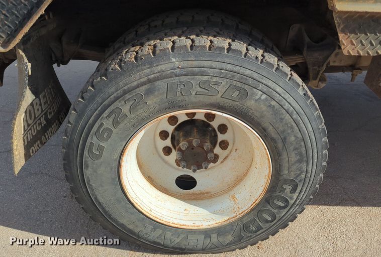 image for item ER4588 2002 International 4300 pressure digger truck