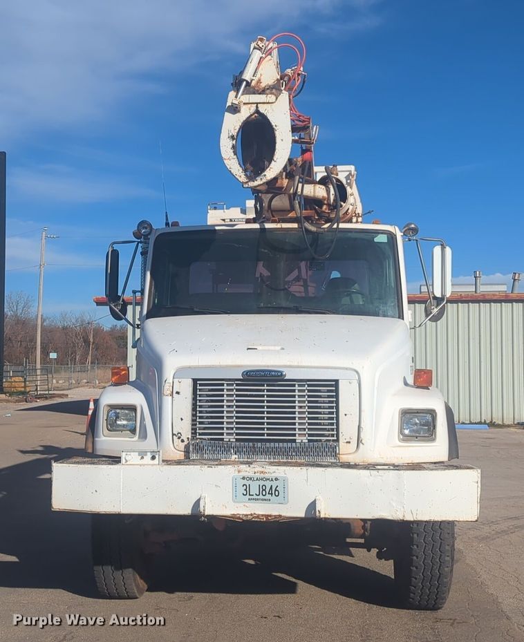 image for item ER4590 2003 Freightliner  FL80 digger derrick truck