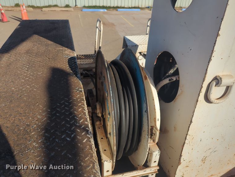 image for item ER4590 2003 Freightliner  FL80 digger derrick truck