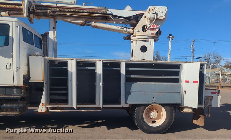 image for item ER4590 2003 Freightliner  FL80 digger derrick truck