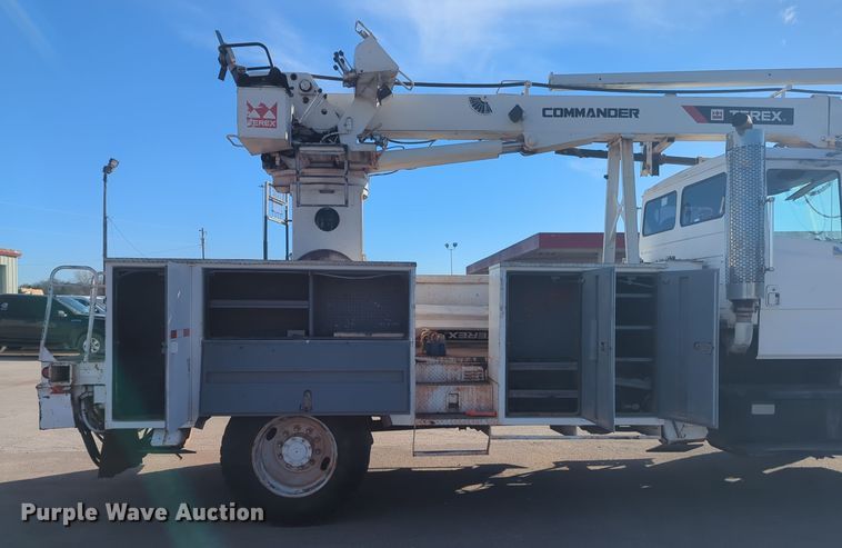 image for item ER4590 2003 Freightliner  FL80 digger derrick truck