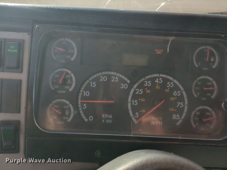 image for item ER4590 2003 Freightliner  FL80 digger derrick truck