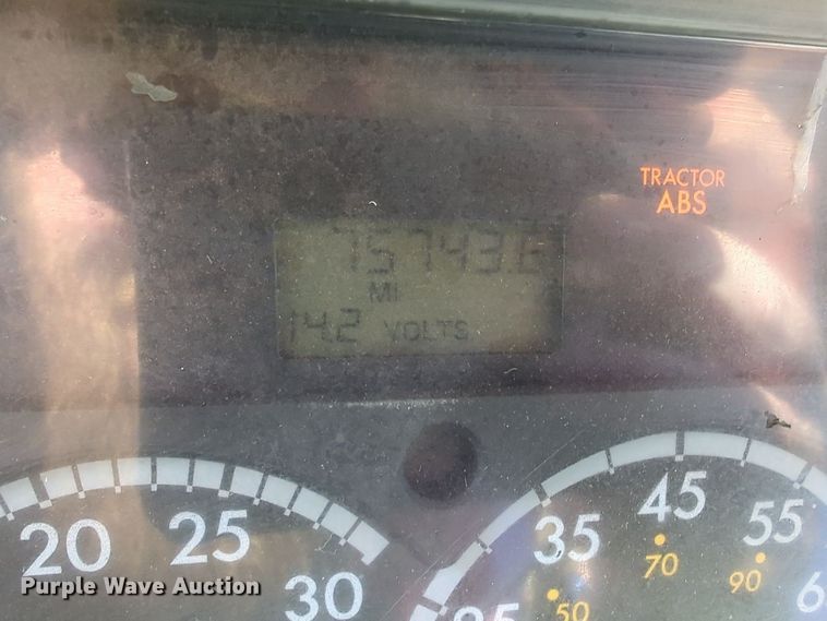 image for item ER4590 2003 Freightliner  FL80 digger derrick truck