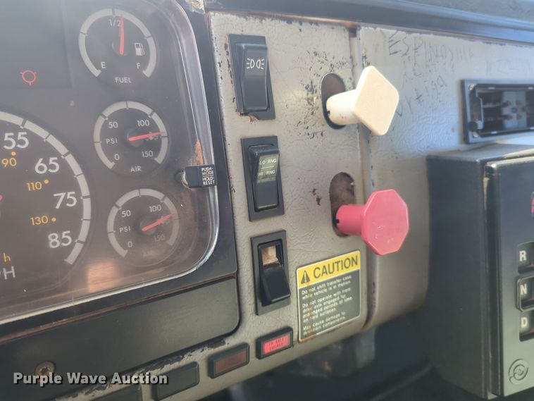 image for item ER4590 2003 Freightliner  FL80 digger derrick truck