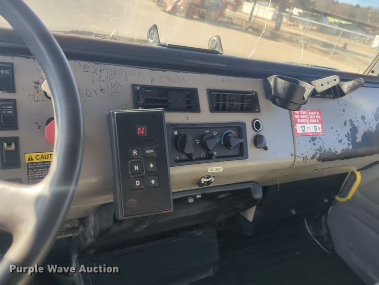 image for item ER4590 2003 Freightliner  FL80 digger derrick truck