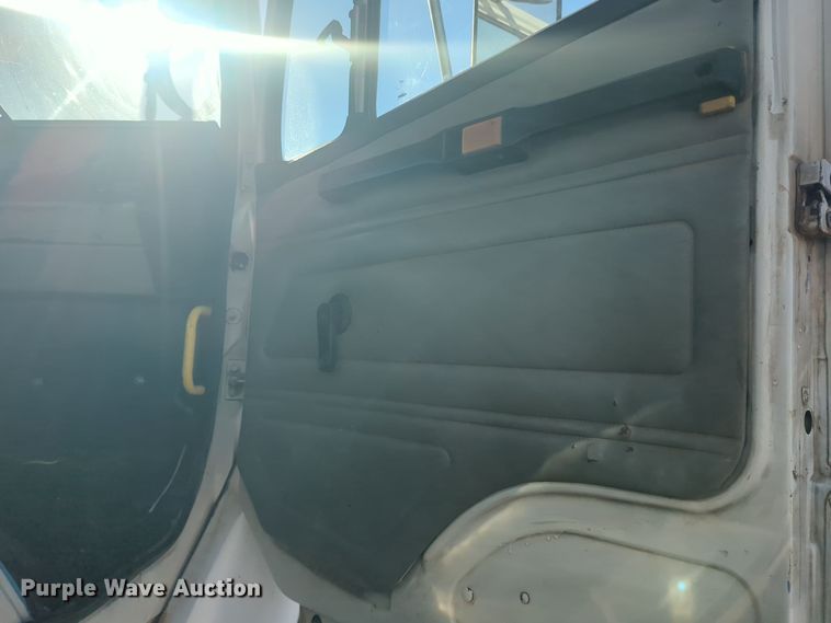 image for item ER4590 2003 Freightliner  FL80 digger derrick truck