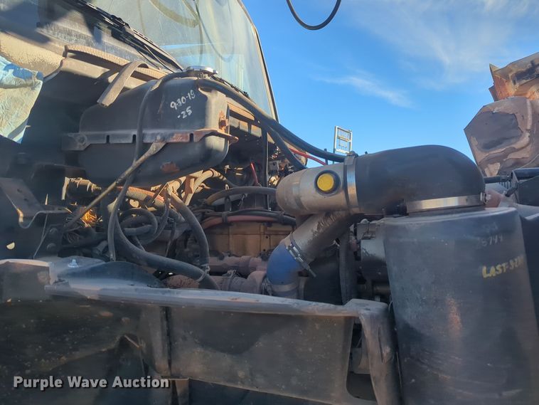 image for item ER4590 2003 Freightliner  FL80 digger derrick truck