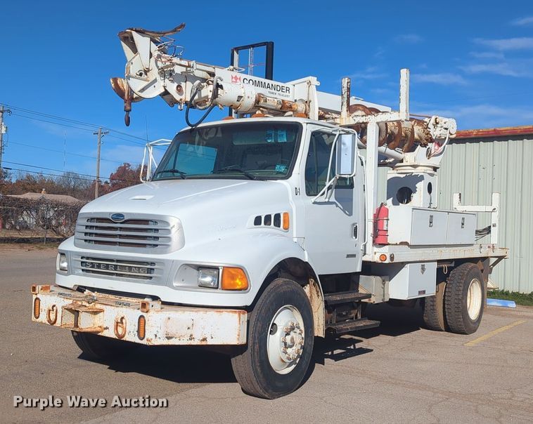 image for item ER4591 2001 Sterling M7500 Acterra digger derrick truck