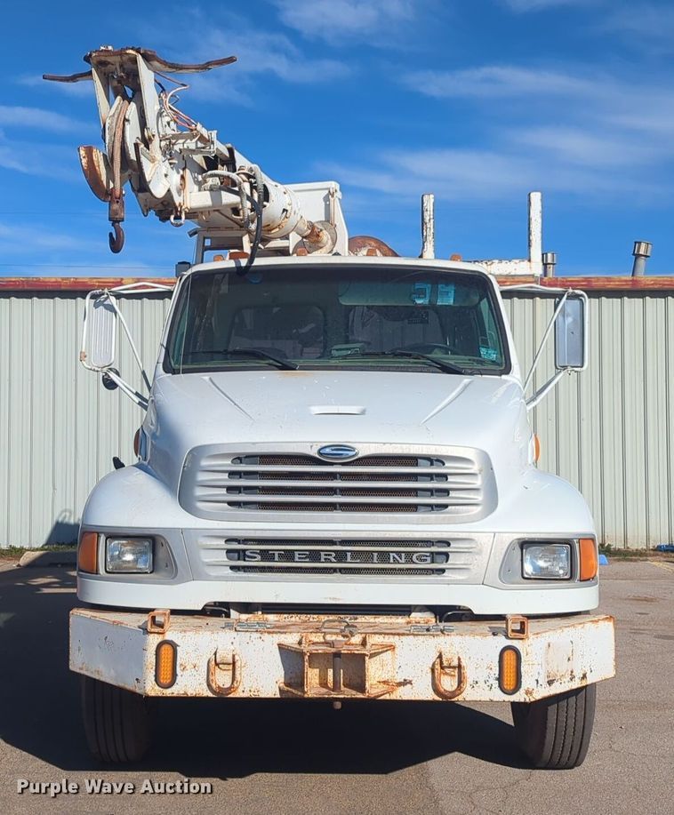image for item ER4591 2001 Sterling M7500 Acterra digger derrick truck