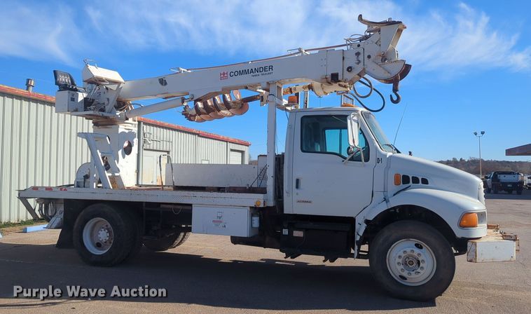 image for item ER4591 2001 Sterling M7500 Acterra digger derrick truck