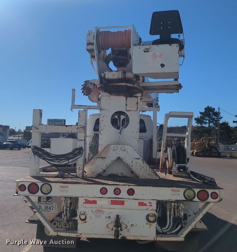 image for item ER4591 2001 Sterling M7500 Acterra digger derrick truck