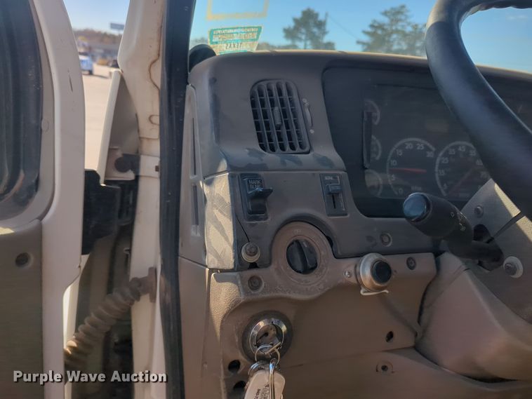 image for item ER4591 2001 Sterling M7500 Acterra digger derrick truck