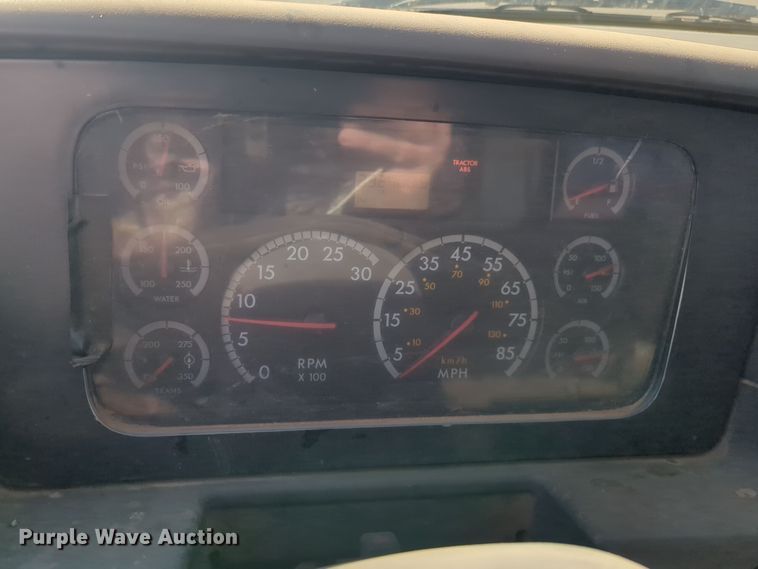 image for item ER4591 2001 Sterling M7500 Acterra digger derrick truck