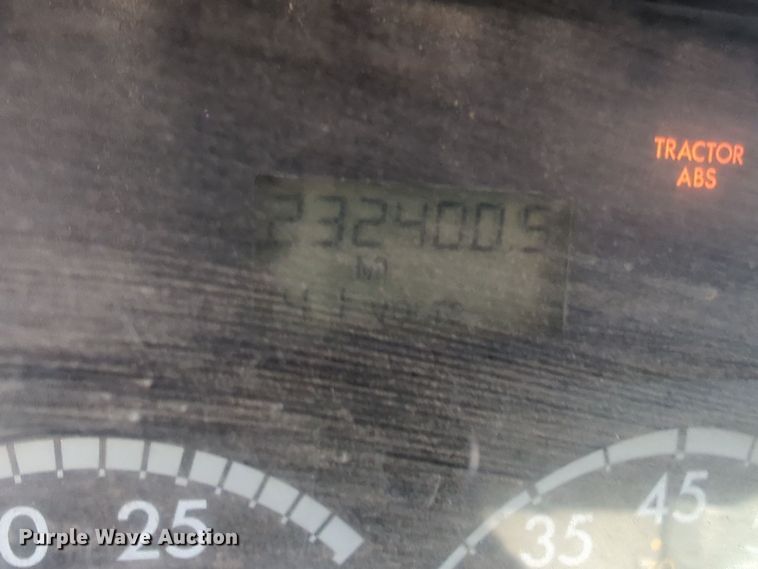 image for item ER4591 2001 Sterling M7500 Acterra digger derrick truck