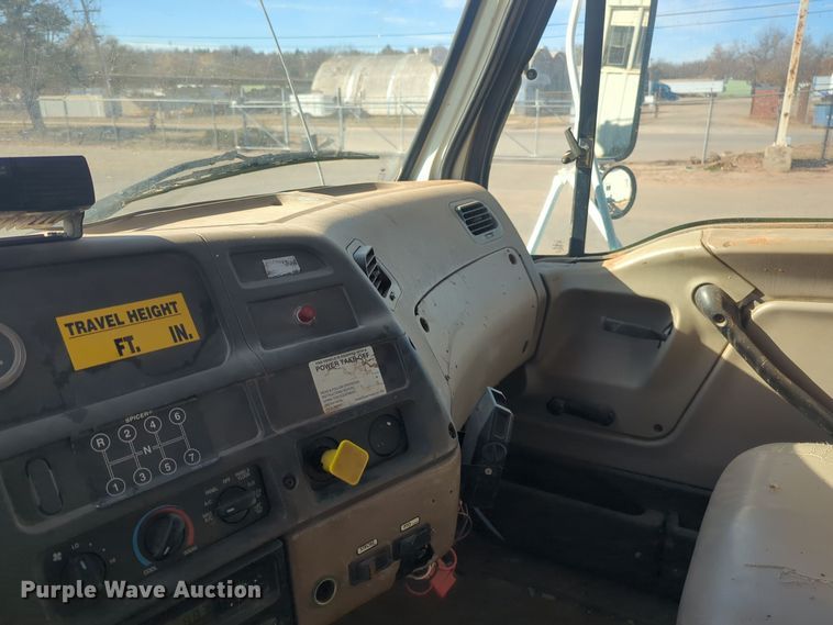 image for item ER4591 2001 Sterling M7500 Acterra digger derrick truck