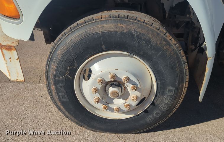 image for item ER4591 2001 Sterling M7500 Acterra digger derrick truck