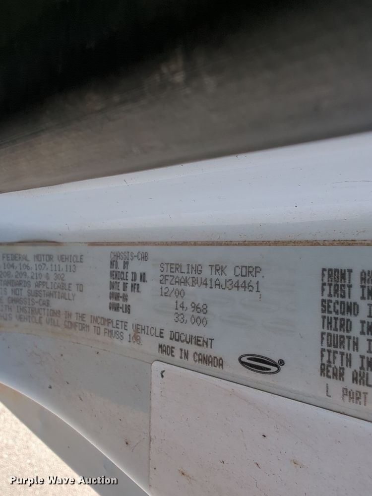image for item ER4591 2001 Sterling M7500 Acterra digger derrick truck