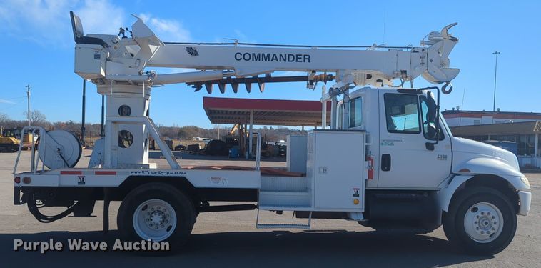 image for item ER4592 2007 International 4300 digger derrick truck