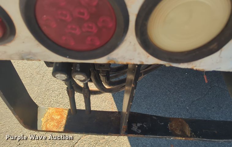 image for item ER4592 2007 International 4300 digger derrick truck