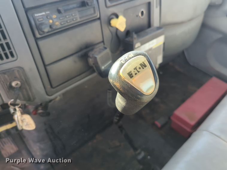 image for item ER4592 2007 International 4300 digger derrick truck