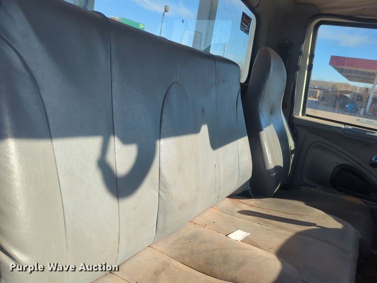 image for item ER4592 2007 International 4300 digger derrick truck