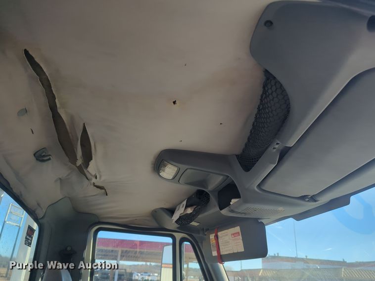 image for item ER4592 2007 International 4300 digger derrick truck