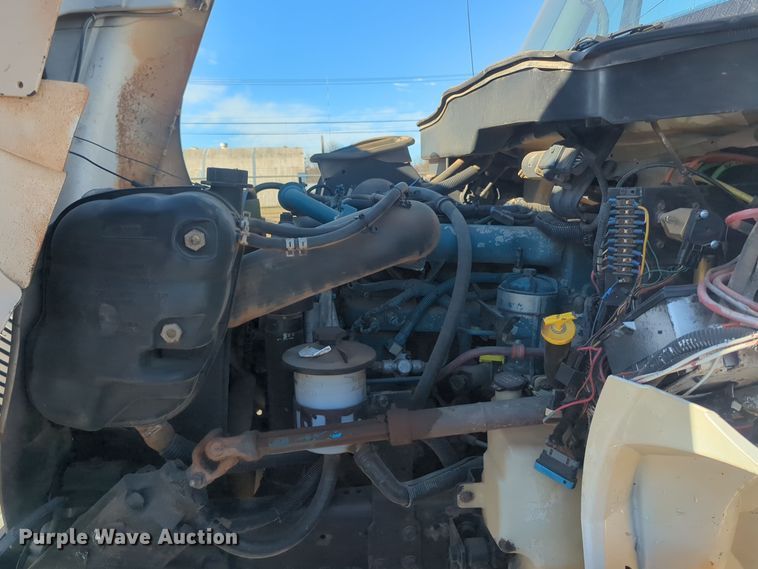 image for item ER4592 2007 International 4300 digger derrick truck