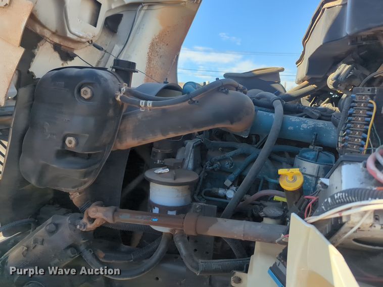 image for item ER4592 2007 International 4300 digger derrick truck