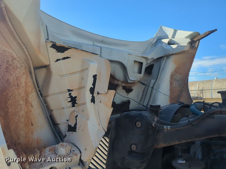 image for item ER4592 2007 International 4300 digger derrick truck