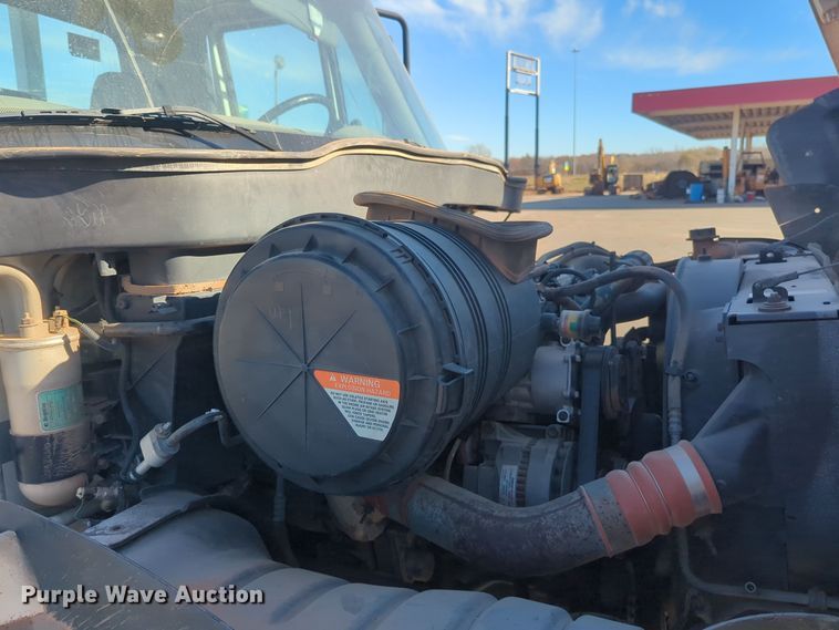 image for item ER4592 2007 International 4300 digger derrick truck